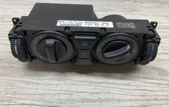 Mercedes-Benz E W210 Climate control unit 2108300385