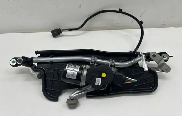 Fiat 600 Front wiper linkage and motor W000085700 9824534680 18042025