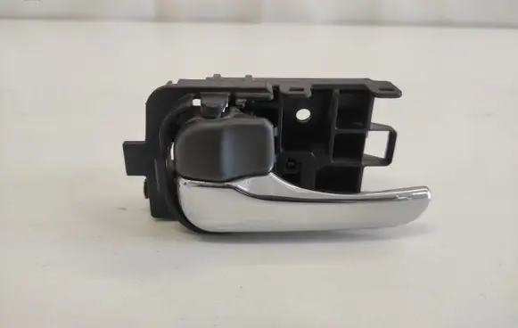 Nissan X-Trail T30 Front door interior handle