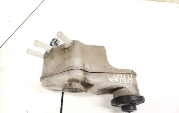 Toyota Avensis Verso Brake fluid reservoir 13231140260 132311-40260
