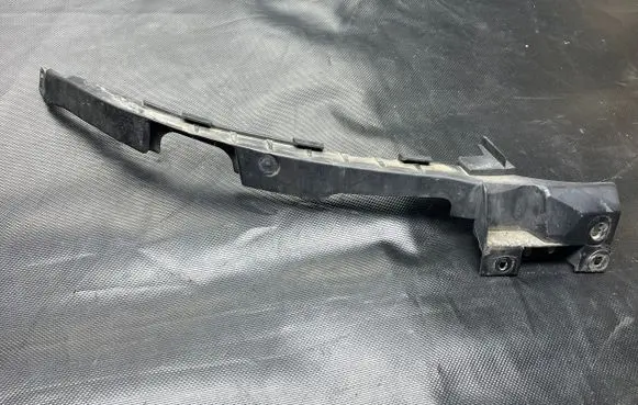 Opel Insignia A Headlight/headlamp mounting bracket 13250571