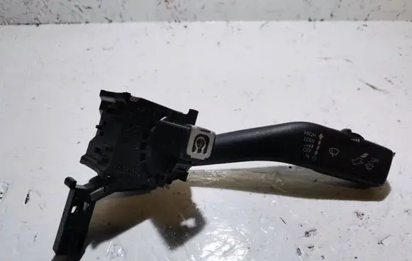 Skoda Superb B6 (3T) Wiper control stalk 1K0953519K