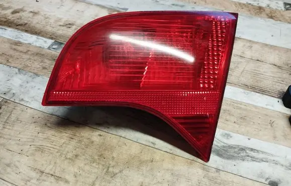 Audi A4 S4 B7 8E 8H Tailgate rear/tail lights 8E9945094