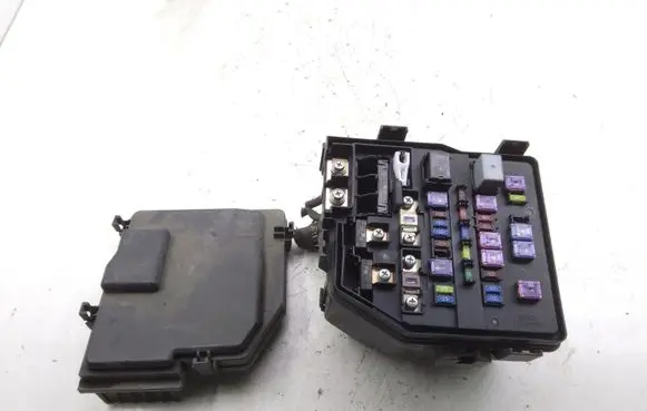 Honda CR-V Fuse module