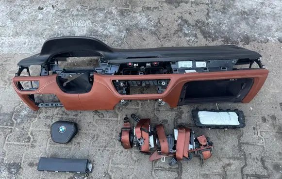 BMW 7 G11 G12 Dashboard