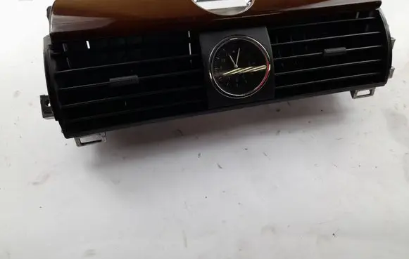 Volkswagen Phaeton Dash center air vent grill 3D1819144