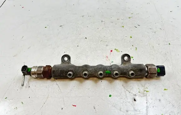 Toyota Avensis T250 Fuel main line pipe 89458