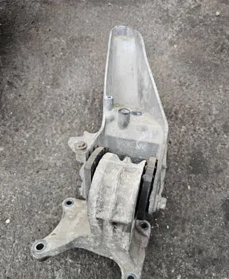 Mini One - Cooper R50 - 53 Engine mounting bracket 2211675622105 2300610