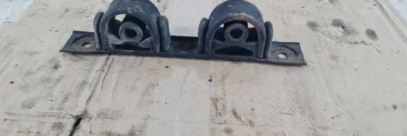 Volkswagen Golf IV Muffler mount bracket/holder 