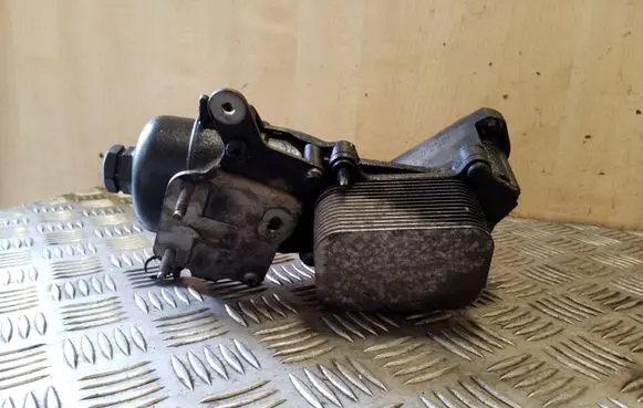 Citroen C4 Grand Picasso Oil filter mounting bracket 9687847480