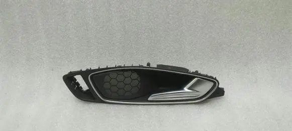 Audi A1 Front door interior handle 8X0837020E
