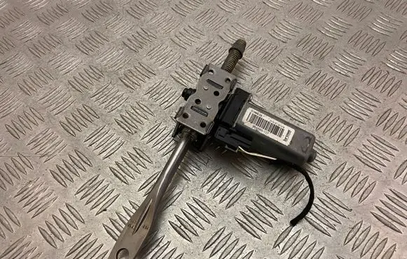 Land Rover Evoque II Seat adjustment motor 984686107