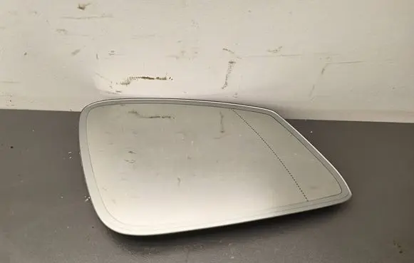 BMW 5 F10 F11 Wing mirror glass G015221800000 9251475