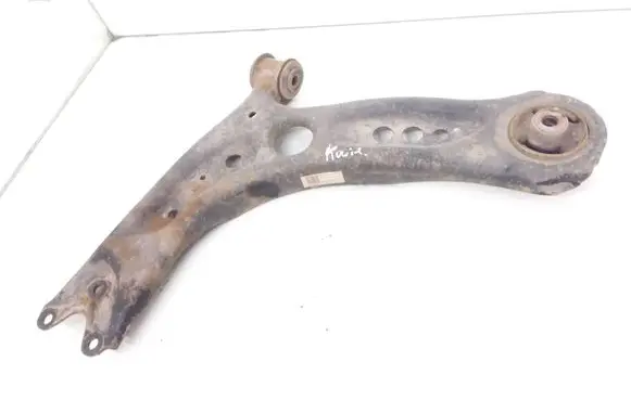 Volkswagen Golf VII Front lower control arm/wishbone 5Q0407151J
