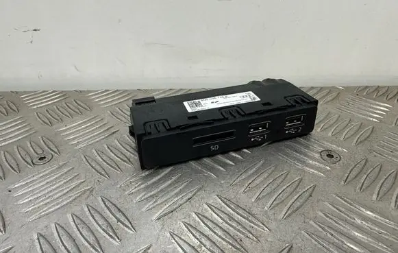 USB socket connector