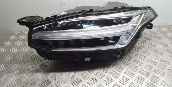 Volvo XC90 Headlight/headlamp 31353153