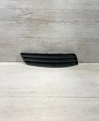 Audi A3 S3 A3 Sportback 8P Front fog light trim/grill 8P0807682d