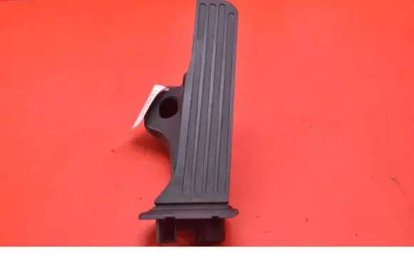 Volkswagen Golf IV Accelerator throttle pedal 1K1721503L