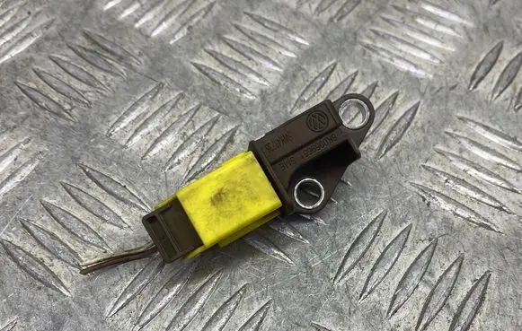 Audi A4 S4 B8 8K Airbag deployment crash/impact sensor 8K0959651