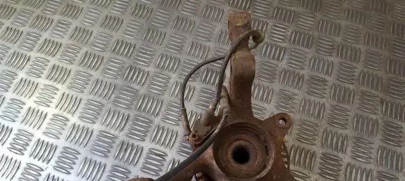 Volkswagen PASSAT B3 Front wheel hub