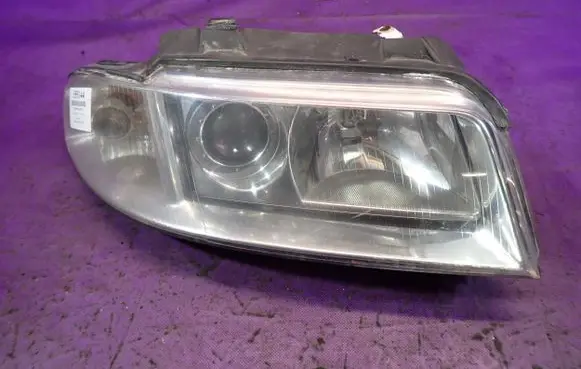 Audi A4 S4 B5 8D Headlight/headlamp 8D0941004AM