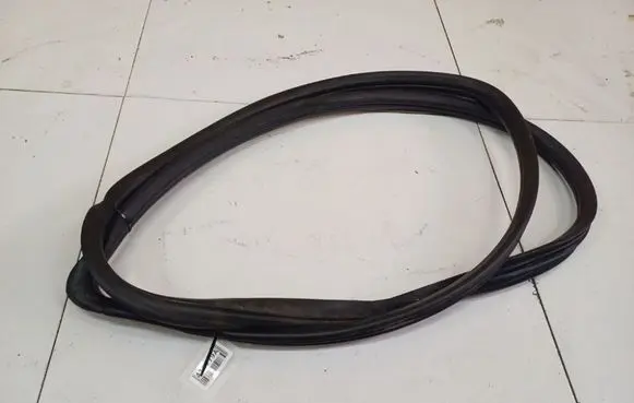 Honda Jazz Rubber seal front coupe door 