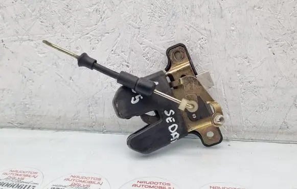 Audi A6 S6 C5 4B Tailgate/trunk/boot lock/catch/latch 4B5827505B