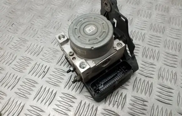 Skoda Superb B8 (3V) ABS Pump 3Q0907379AB 3Q0614517AB