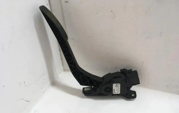 Jaguar XF X250 Accelerator throttle pedal 9X23-9F832-BA