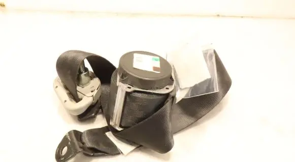Toyota Verso Rear seatbelt