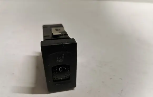 Volkswagen PASSAT B5.5 Seat heating switch 3B0963564D