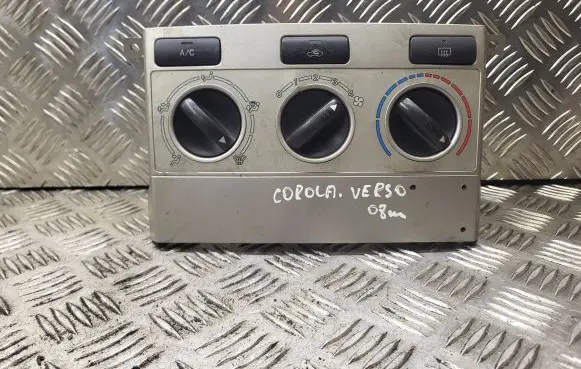 Toyota Corolla Verso AR10 Climate control unit 559000F011