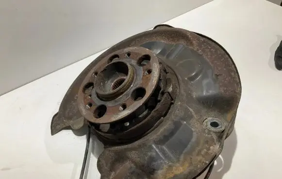 Mercedes-Benz CLK A209 C209 Rear wheel hub
