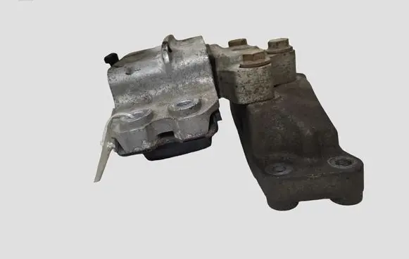 Volkswagen PASSAT B6 Gearbox mount 3C0199555
