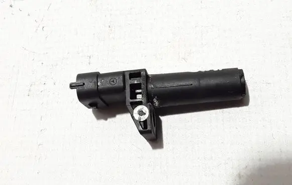 Mercedes-Benz CLS C218 X218 Crankshaft position sensor A2769050700