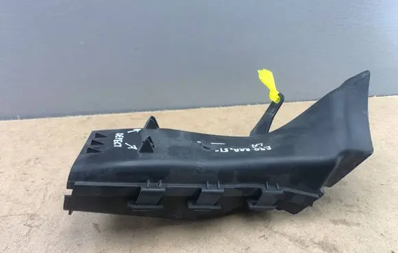BMW 3 E90 E91 Intercooler air guide/duct channel 7121570 51747121570