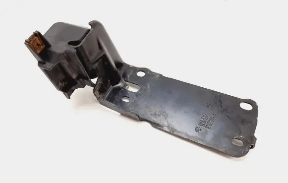 BMW X1 E84 Radiator mount bracket 7117812 23781010
