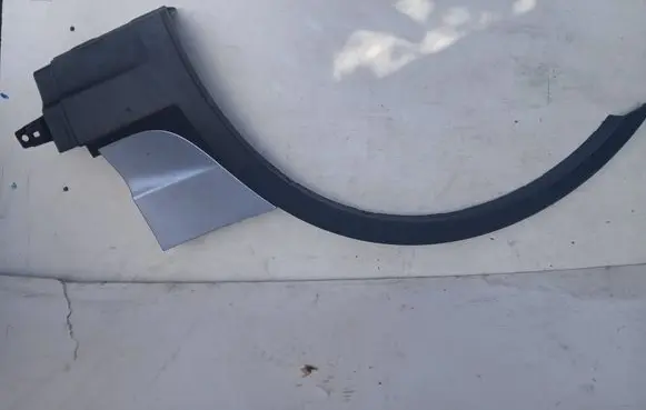 BMW 3 E90 E91 Front arch trim 3401807