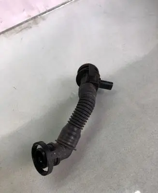 Mercedes-Benz GLC X253 C253 Breather/breather pipe/hose A6540107703