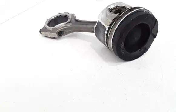Toyota Avensis T250 Piston with connecting rod 6GA07117