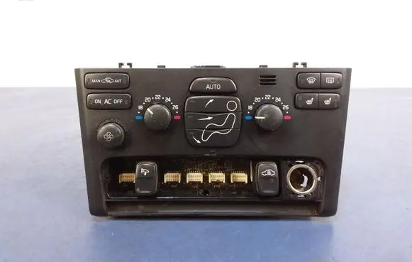 Volvo XC90 Climate control unit 8682734