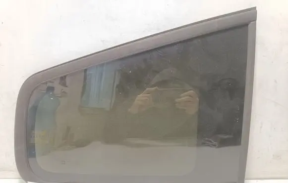 Chevrolet Orlando Rear side window AS2