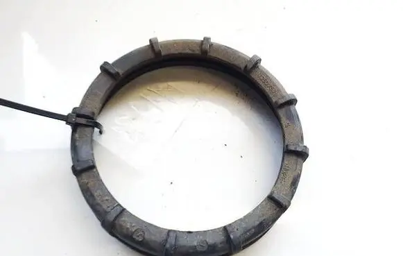 Mercedes-Benz C W203 In tank fuel pump screw locking ring/nut 1250759