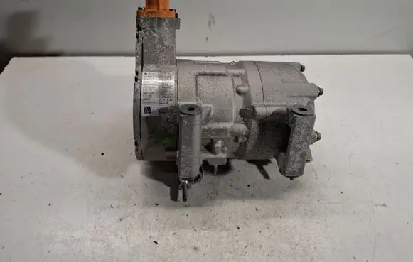 Citroen DS7 Crossback Air conditioning (A/C) compressor (pump) 9831824980 9831825180