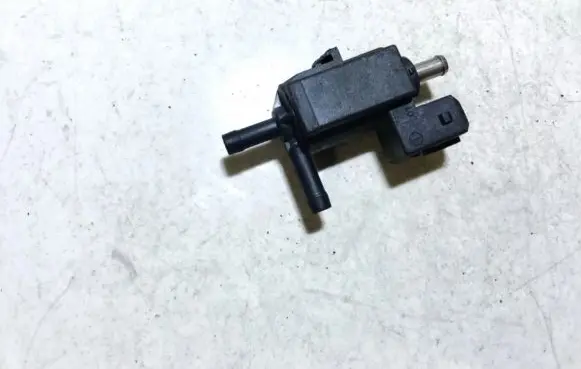 Volvo S60 Turbo solenoid valve 8627299 72224006
