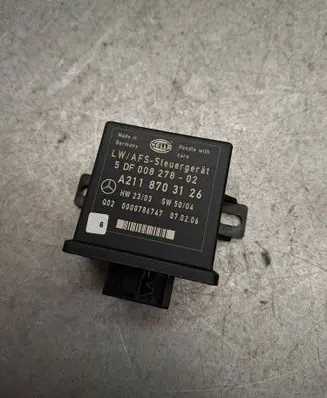 Mercedes-Benz E W211 Light module LCM A2118703126 0000786747
