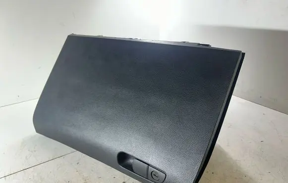Dodge Challenger Glove box set 1190922DX9AB 119JNJ32H8N