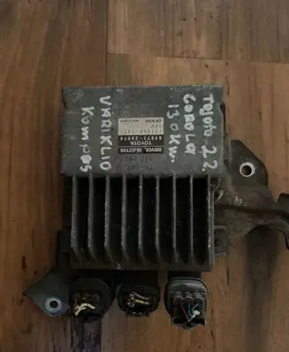 Toyota Corolla Verso AR10 Fuel injection control unit/module 1310001371 8987120070