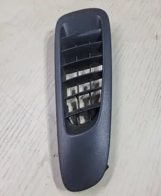 Mercedes-Benz Vito Viano W639 Dashboard air vent grill cover trim A6398310160