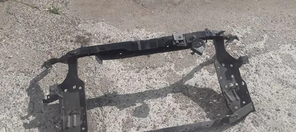 Nissan Qashqai Radiator support slam panel